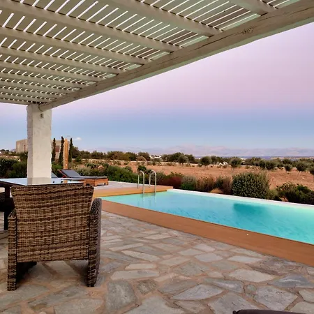 Summera Family House *